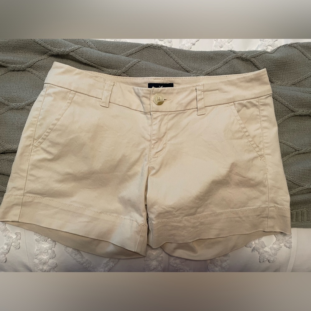 American Eagle midi cream shorts